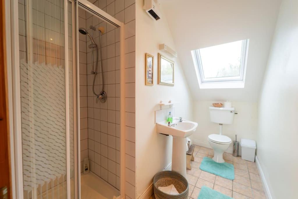 Orchard Cottage Дингъл Екстериор снимка